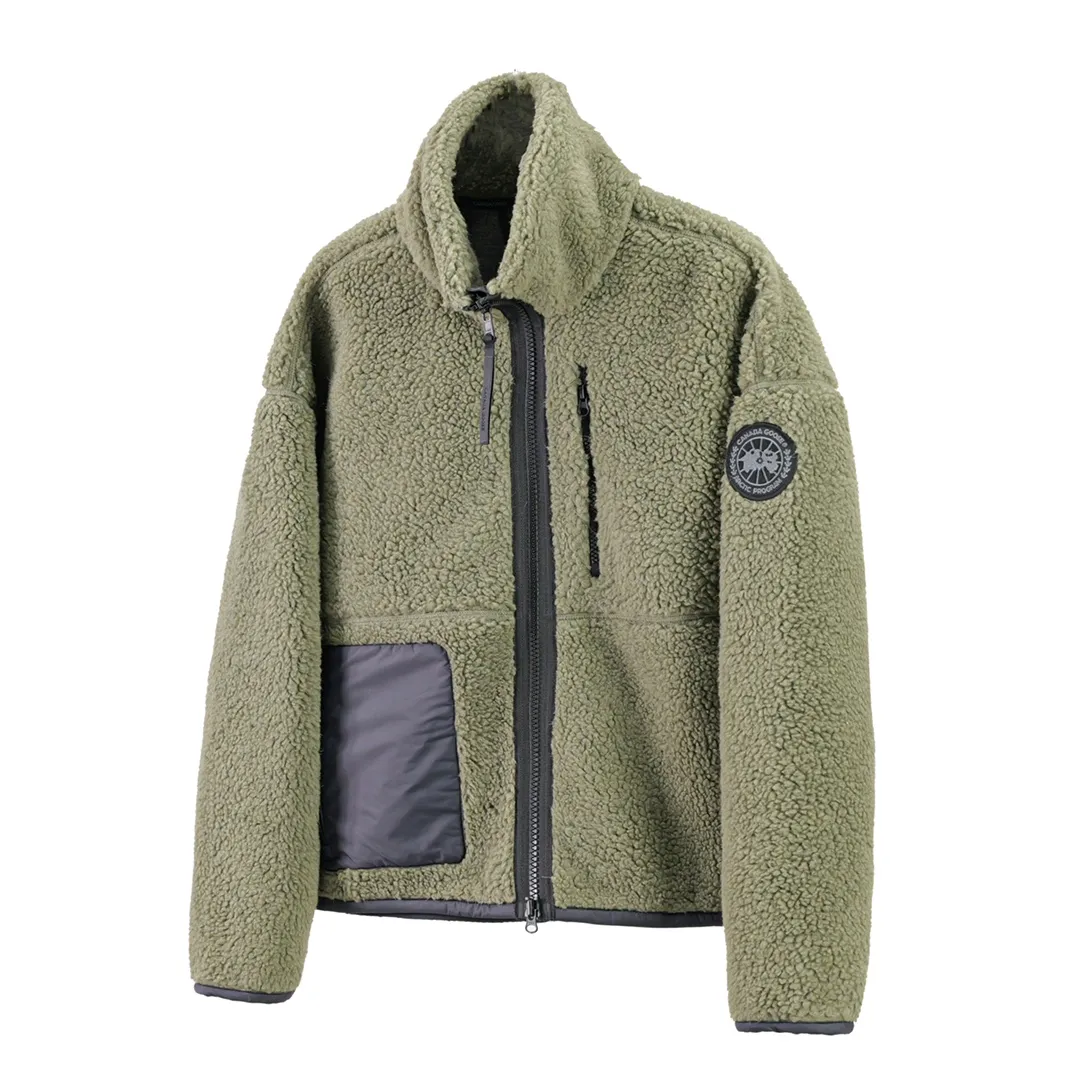 P620 Canada Goose/Canada Goose Shearling Jacket Simcoe Shearling Zip Jacket is made from Kind artificial long-hair sherpa, our new generation of wool fleece that helps keep the earth cold and the people on it warm. It features dropped shoulders, a high collar and an adjustable waist hem with internal drawstrings. Standard embroidery color label; top-quality goose Simcoe lambskin Color: Apricot Pink Black Gray White Army Green Size: S M L